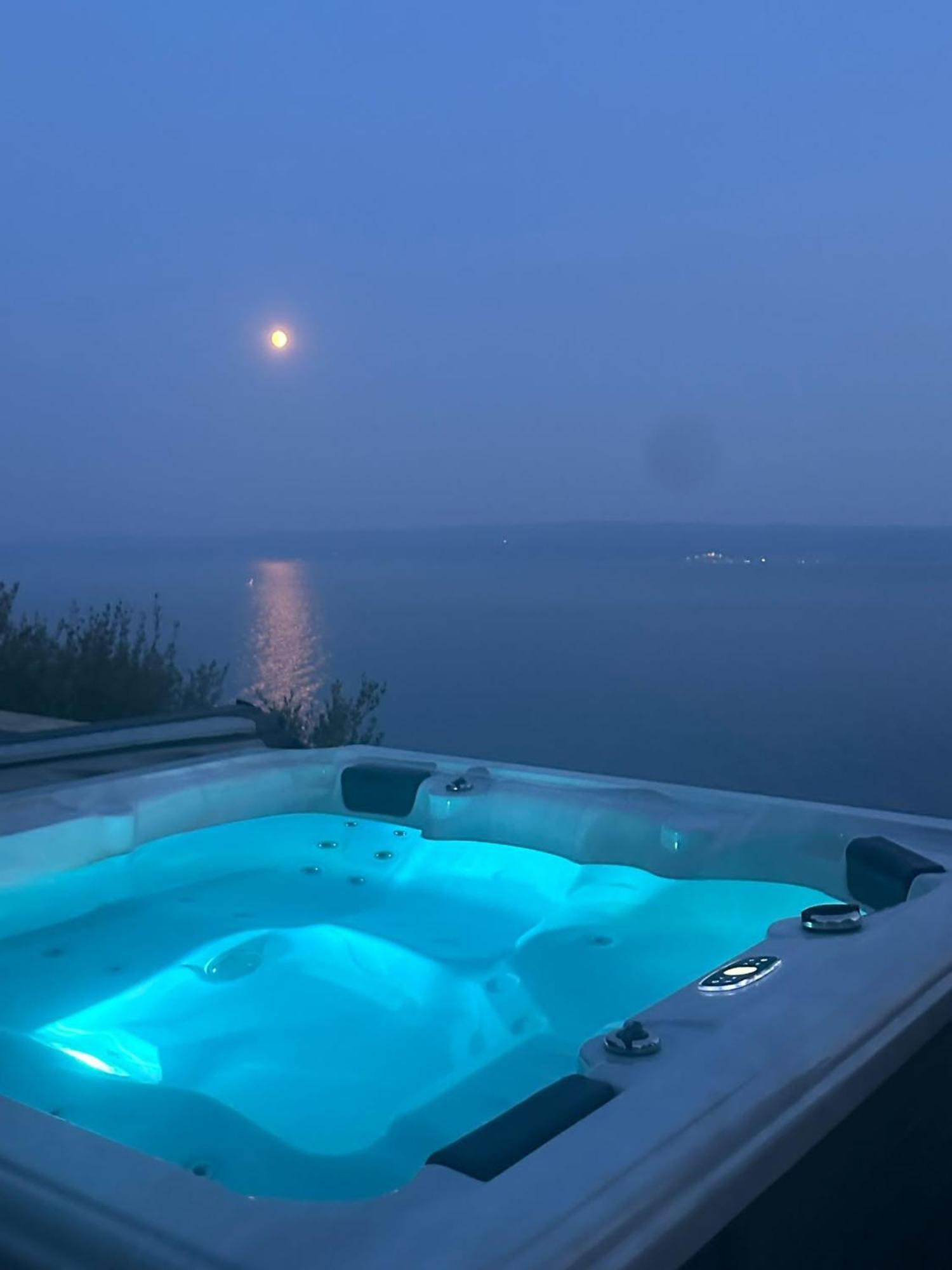 Hotel Super Horizont -Free Parking And Jaccuzzi Stobreč Exteriér fotografie